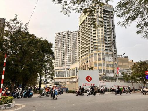 Bán đất lô góc mặt phố đường đôi Lạc Long Quân DT 260m2, MT 29m, giá 157 tỷ