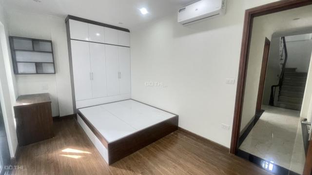Lô Góc Phố Hoàng Hoa Thám,Ngọc Hà,Ba Đình.Ô Tô Đỗ Cửa.7T Thang Máy;DT 50M Giá 9.9  Tỷ