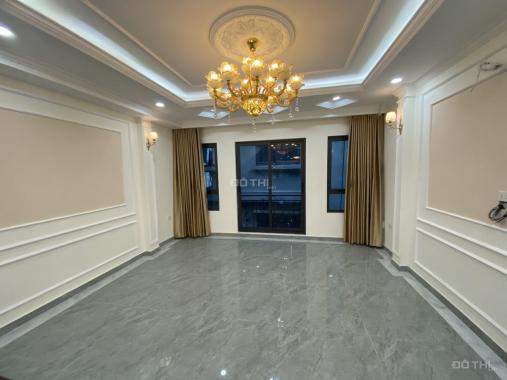 Bán nhà mặt phố Nguyễn Văn Huyên, Cầu Giấy 60m2 xây 7 tầng, thang máy giá 15 tỷ
