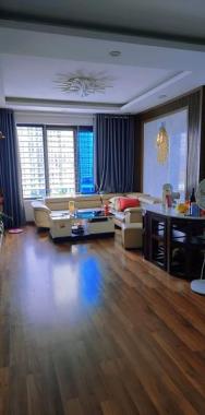 Cần bán gấp căn hộ chung cư Green Star KĐT Thành Phố Giao Lưu, 96m2, 3PN, 2WC, tặng nội thất