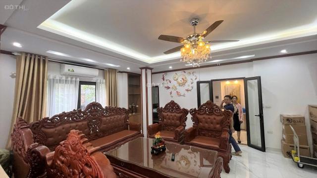 Bán nhà phố Tây Sơn, Ba Đình. 2 MP, Hè 4m, 4 làn oto. DT85m2 MT5m 5T 29Tỷ