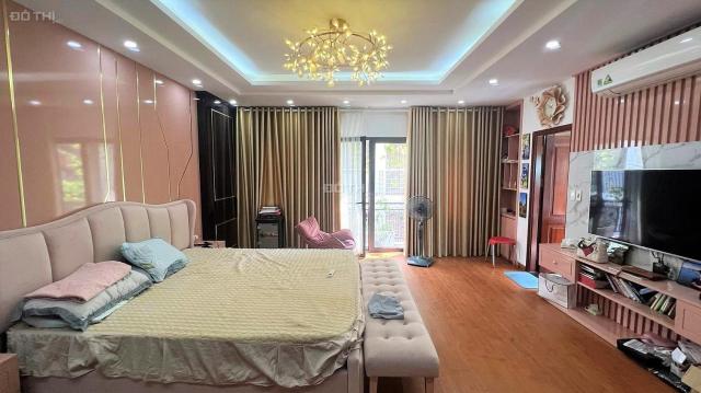 Bán nhà phố Tây Sơn, Ba Đình. 2 MP, Hè 4m, 4 làn oto. DT85m2 MT5m 5T 29Tỷ