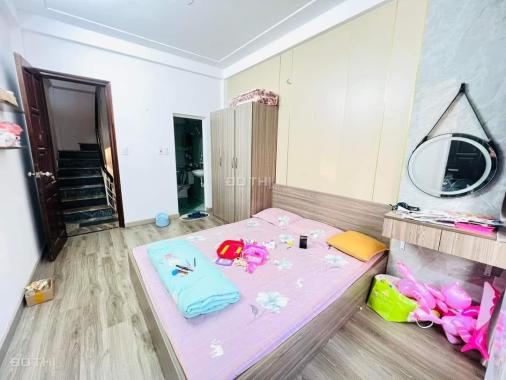 Bán nhà Định Công DT 39m2 x 5T, nhà mới, đẹp, ngõ to rộng, giá 3,45 tỷ, SĐCC