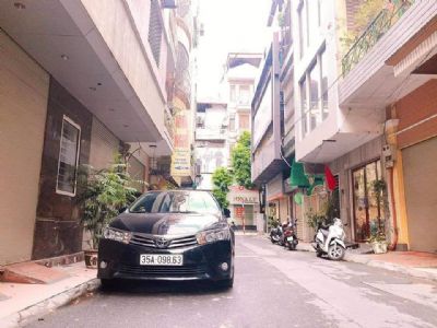 Bán nhà Trần Đại Nghĩa, 3 tầng, khu dân trí, 70m2, 9 tỷ. LH 0983674528