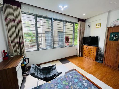 Bán nhà Sài Đồng 60m2x5T nhà đẹp, gần hồ, gara ô tô
