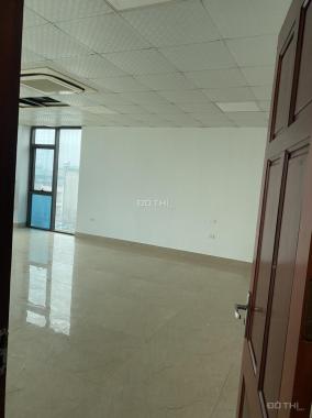 Cho thuê văn phòng tầng 6, DT 70m2 Võ Chí Công, Cầu Giấy giá rẻ. 0979 343 959