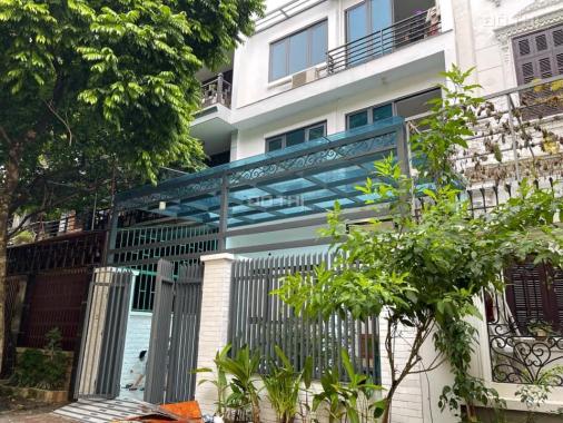 Bán nhà phố Trần Bình, Quận Cầu Giấy, phân lô, kinh doanh, diện tích 105m, giá 23 tỷ