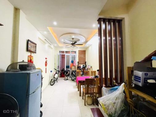 Bán nhà Kim Giang, 30m2, 5T, sổ nở hậu, full nội thất, giá 3.6 tỷ