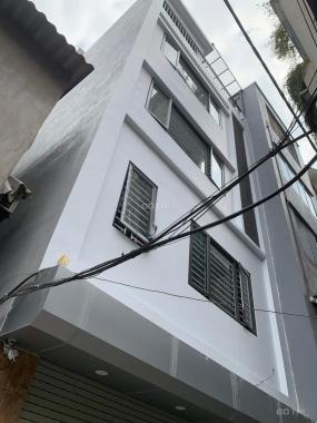 8 tỷ hơn, bán nhà phố Nguyễn An Ninh, Hoàng Mai, 45m2 x 6T x 5,6m, thang máy, gara