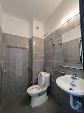 Nhà giá rẻ Hà Đông, cần bán gấp căn nhà xây mới ô tô đỗ cửa tại Biên Giang, Hà Đông, LH 0968530776