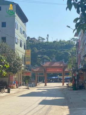 Đất ngay cổng đền ông bẩy thuận tiện để ở và kinh doanh 1 lô duy nhất