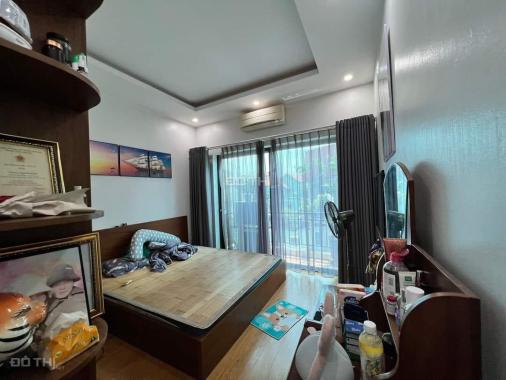 Bán gấp nhà Nguyễn Phong Sắc, phân lô, ô tô đỗ cửa, kinh doanh cực tốt, 50m2 chỉ hơn 8 tỷ