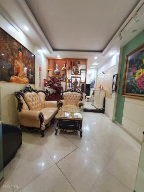 Bán nhà Nguyễn Khánh Toàn, DT 40m2x6T, MT 4m - 6 ngủ - nở hậu - ô tô tránh đỗ 50m (7. X tỷ)