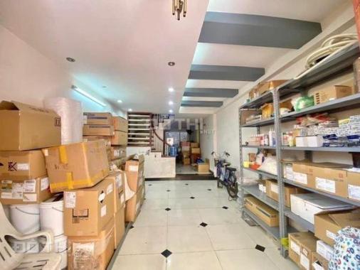 Bán nhà Nguyễn Khánh Toàn Cầu Giấy, dân xây, ô tô đỗ cửa, kinh doanh cực tốt, 48m2 chỉ hơn 5 tỷ