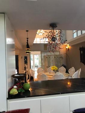 Bán gấp nhà lô góc ô tô tránh phố Cửa Bắc Ba Đình DT 170m2 5T MT 8.4m giá 50tỷ