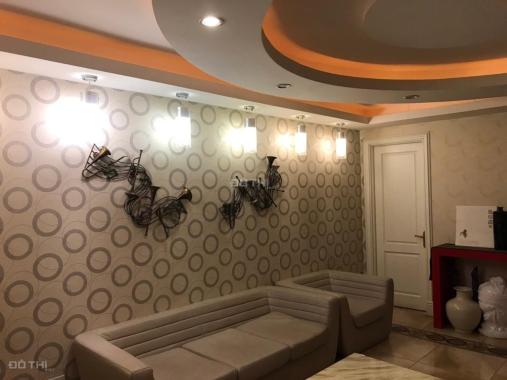 Bán gấp nhà lô góc ô tô tránh phố Cửa Bắc Ba Đình DT 170m2 5T MT 8.4m giá 50tỷ