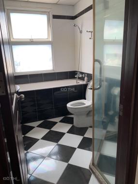 Bán căn hộ chung cư Phú Nhuận 144 m2, mặt tiền đường Phan Đăng Lưu, giá 6.49 tỷ, sổ hồng đầy đủ