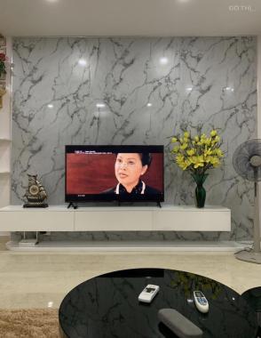 DT: 098 259 1304 Chính chủ cho thuê 01 phòng ngủ nhà đẹp, đủ đồ. Giá 11.5tr/th. (Miễn dv)