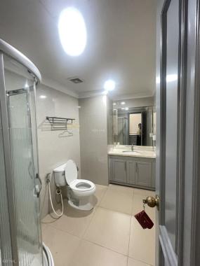 Cho thuê căn hộ 4 ngủ Royal City  (full đồ, 164 m2, giá 25 tr), LH: 0912.396.400 - Miễn trung gian)