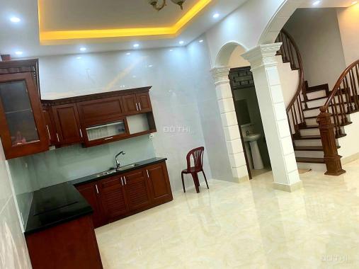 Nhà đẹp Nguyễn Khánh Toàn, DT 56m2x4T, 4 ngủ, MT 7m - ô tô tránh đỗ cách nhà 50m (8. X tỷ)