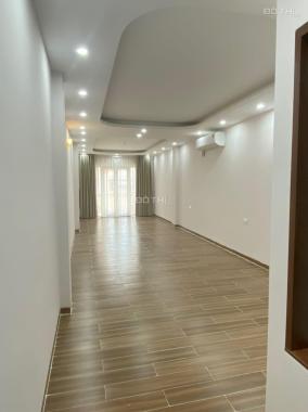 Bán gấp nhà ô tô kinh doanh Ngọc Hà Ba Đình DT 67m2 5T MT 3.7m giá 13.8tỷ