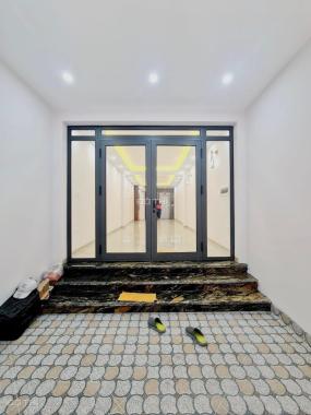Bán gấp nhà ô tô kinh doanh Ngọc Hà Ba Đình DT 67m2 5T MT 3.7m giá 13.8tỷ