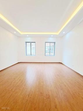 BÁN NHÀ PHÁO ĐÀI LÁNG, ĐỐNG ĐA, 15M Ô TÔ, 40M2 5T MT5M, GIÁ 5.6 TỶ