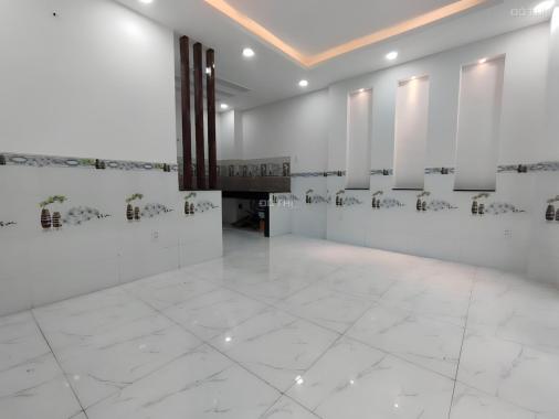 Nhà mới ở ngay p. Linh Đông DTSD 54m  xe tải đỗ cửa Gần Kha Vạn Cân