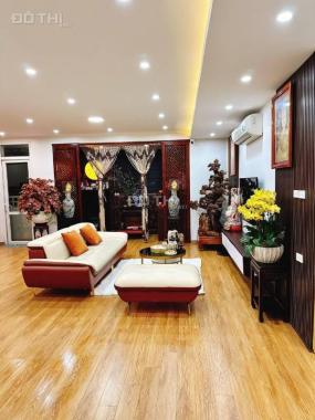 Căn hộ lô góc chung cư Momota 151A Nguyễn Đức Cảnh - diện tích 130m2 có 3 phòng ngủ + 2wc + khách
