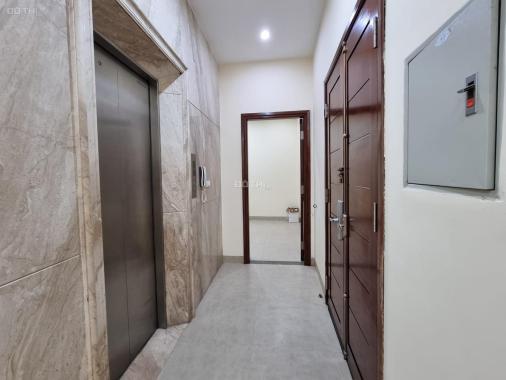 Bán nhà mặt phố view Hồ Tây - lô góc - thoáng mát quanh năm - 6 tầng thang máy - ở sướng - KD tốt