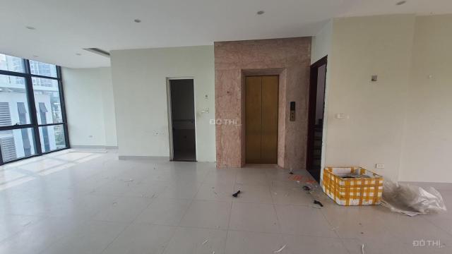 Bán nhà mặt phố Cầu Giấy - 08 tầng thang máy - 2 thoáng - kinh doanh tốt