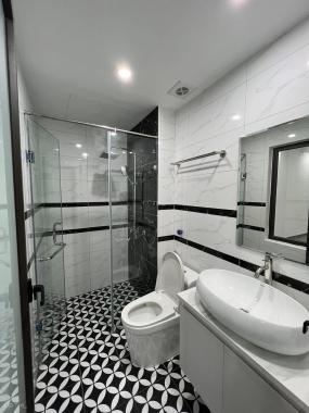 Bán nhà phố Trần Khát Chân, nhà mới thang máy, giá 6 tỷ
