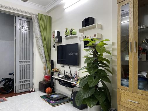 Căn nhà lý tưởng phố Tôn Đức Thắng: nhà mới, vị trí quá đẹp, gần Hồ - 5.15 tỷ.