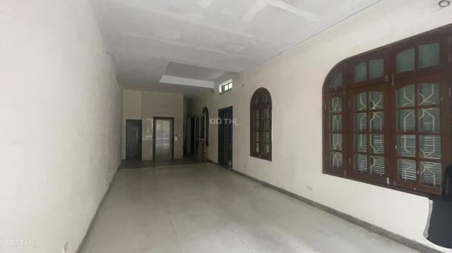 NHÀ MẶT GIANG VĂN MINH PHỐ NGÂN HÀNG LÔ GÓC MT 20M 5 TẦNG GIÁ 35.5 TỶ