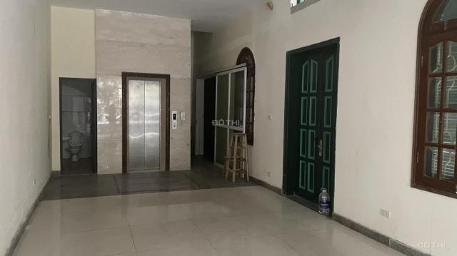NHÀ MẶT GIANG VĂN MINH PHỐ NGÂN HÀNG LÔ GÓC MT 20M 5 TẦNG GIÁ 35.5 TỶ