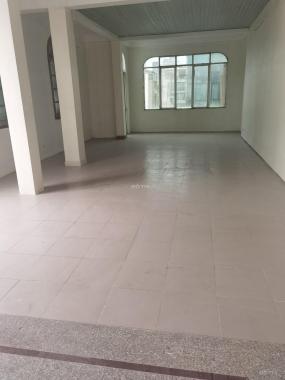NHÀ MẶT GIANG VĂN MINH PHỐ NGÂN HÀNG LÔ GÓC MT 20M 5 TẦNG GIÁ 35.5 TỶ