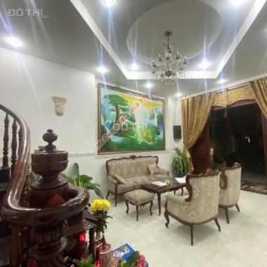 Cần bán gấp - đường Số 19 - Bình Chánh - 142 m2 - giá chỉ 14 tỷ 200tr - Ms. Dung - 0901462938