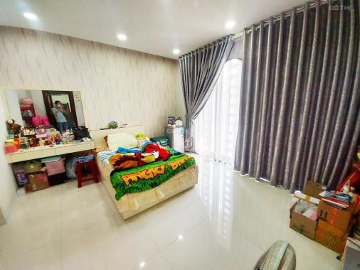 HXH ngay Đầm Sen 218m2 10x21m nở hậu 4 tầng 5PN hiện đại, ở vừa kinh doanh, 20.5 tỷ TL