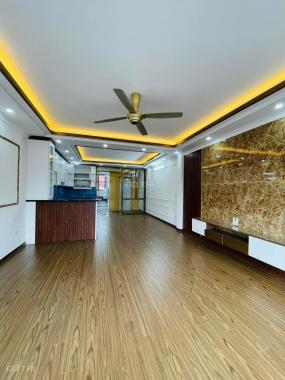 Bán nhà Nam Dư, 50m2 x 5T x 6,5 tỷ, MT 4.5m, ô tô vào nhà - lô góc