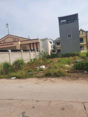 Chính chủ bán đất Quang Minh, Mê Linh, DT 88,6m2, MT 4,93m. 2 mặt thoáng cạnh nhà văn hóa