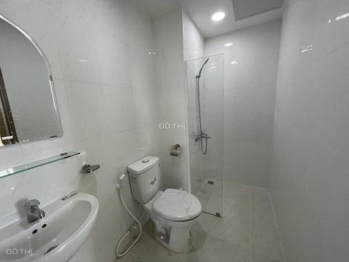 Cho thuê căn hộ 2PN- ban công phòng ngủ thoáng mát- giá siêu rẻ