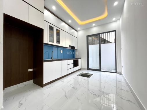 Bán Nhà 4 tầng 42m2 - Cách Mỹ Đình 4,5km
