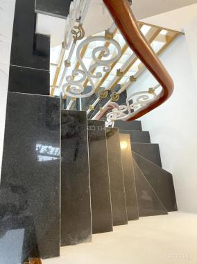 Bán Nhà 4 tầng 42m2 - Cách Mỹ Đình 4,5km