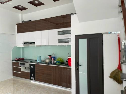 Cho thuê nguyên nhà 4 tầng mới tinh trong ngõ 200 Văn Cao