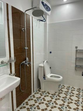 Cho thuê nguyên nhà 4 tầng mới tinh trong ngõ 200 Văn Cao