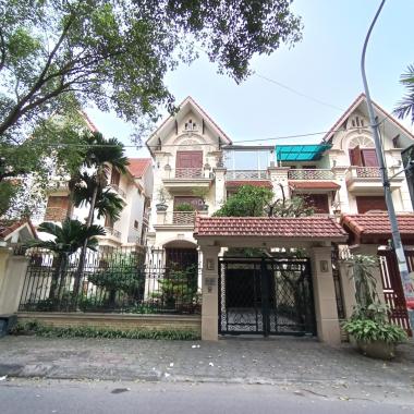 Bán biệt thự KĐT Văn Quán Hà Đông 220m2 mặt tiền 10m, gần hồ vị trí đẹp sân vườn 33.5 tỷ
