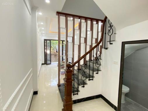 Bán nhà Sài Đồng Long Biên 42m2 4 tầng 3 bước ra hồ Điều Hòa giá 3,45 tỷ