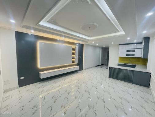 Phân lô kinh doanh thang máy Nguyễn Văn Huyên DT 60m2 8T giá 15. tỷ