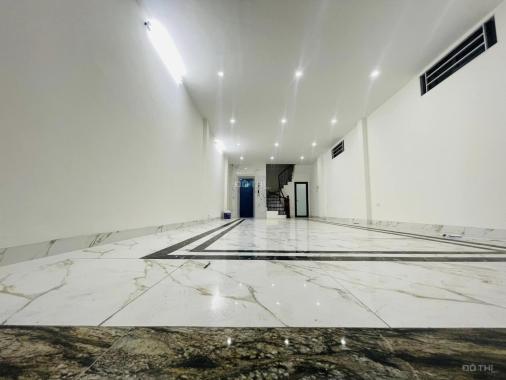 Phân lô kinh doanh thang máy Nguyễn Văn Huyên DT 60m2 8T giá 15. tỷ