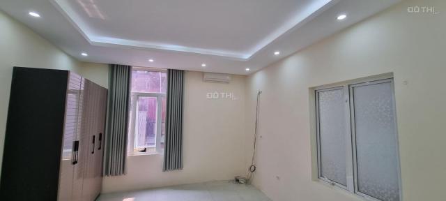 Nhà dân xây mặt ngõ, lô góc phố Nguyên Khiết, Hoàn Kiếm 30m2 x 4 tầng, mặt tiền 4.4m 2.8 tỷ